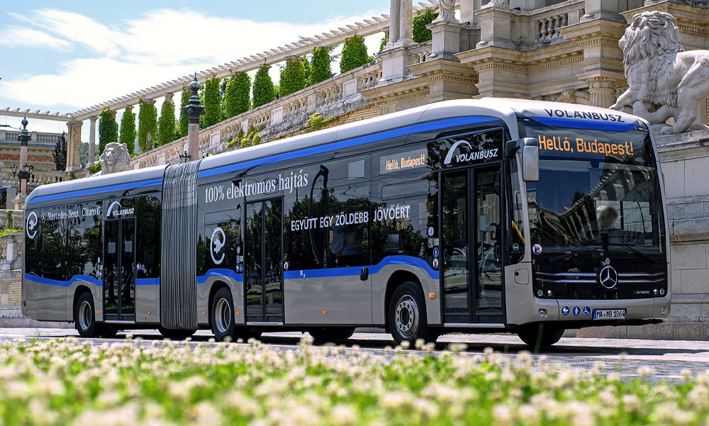 Csuklós elektromos buszokat tesztelnek Budapesten és környékén, 260 km-t mennek egy töltéssel