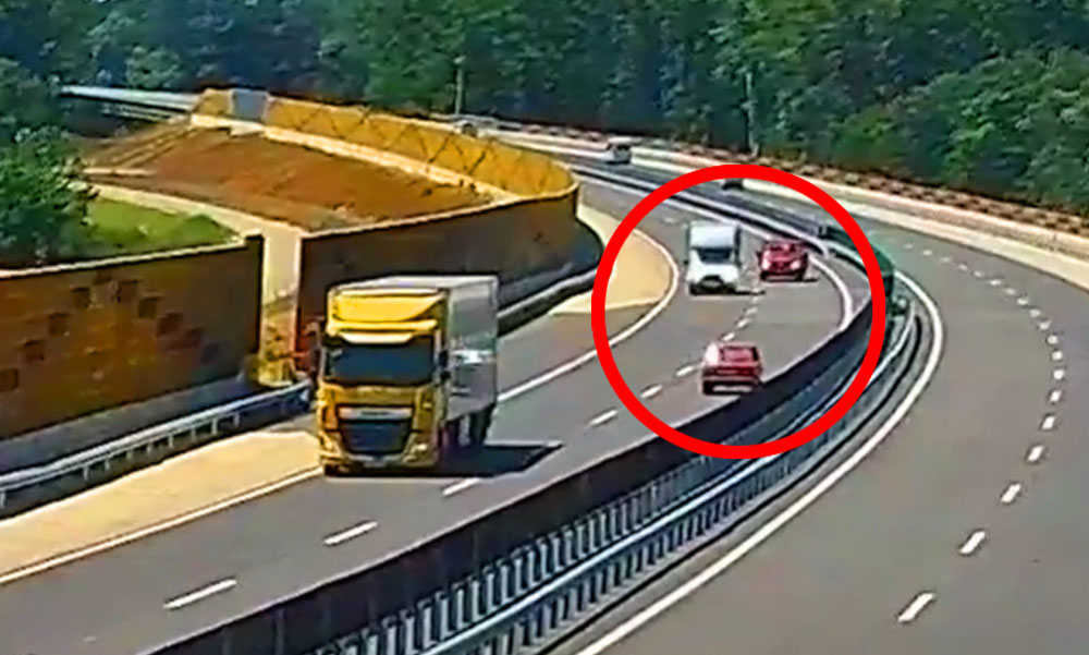 Döbbenetes videót adtak ki arról az autósról, aki szembe ment a forgalommal az M4-es autóúton
