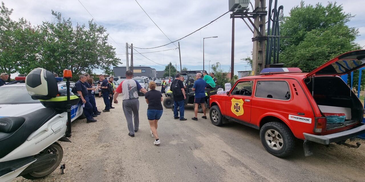 „Egy emberként bízunk abban, hogy előkerül, és újra megölelhetik egymást az anyukájával” – példátlan az összefogás Csömörön, mindenki a 16 éves Hubát keresi