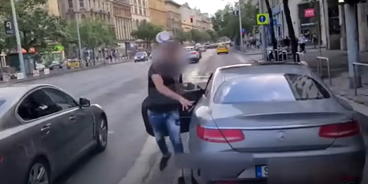 Rádudált a busz, őrjöngeni kezdett a luxusautó sofőrje, még egy flakon is elrepült