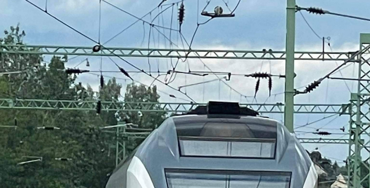 Megbénult a budapesti vonatközlekedés, egész éjszaka fennakadások várhatók