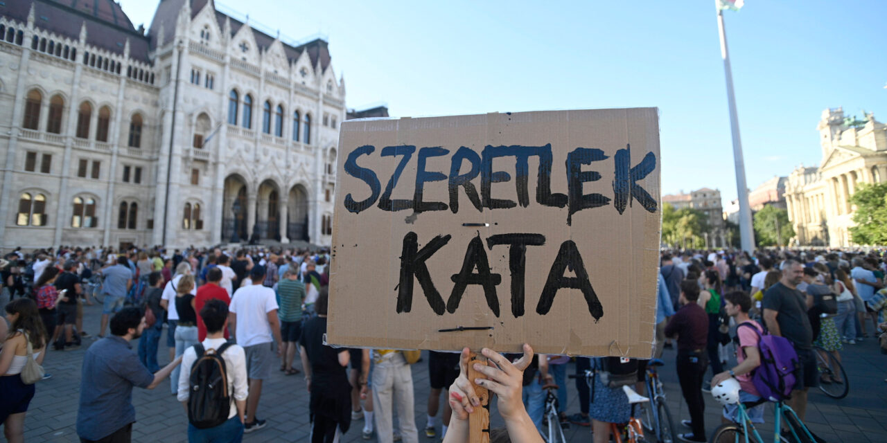 Megrémülhetett a kormány saját magától, újabb adókönnyítések a KATA-t elhagyók számára