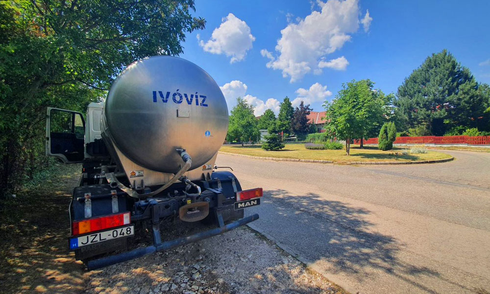 Elkerülni a vízhiányt – részleges locsolási tilalom bevezetéséről döntöttek az agglomeráció több településén