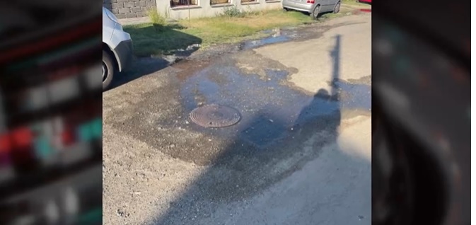 Folyamatosan elönti a szennyvíz Monorierdő lakóit – videó