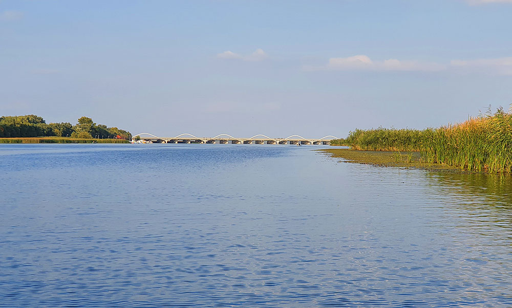 „Amíg nem találják meg holtan, van helye az imának!” – a Tisza-tó egyik szabadstrandján tűnt el a vízben egy 20 éves rendőr, kollégái imaláncot indítottak