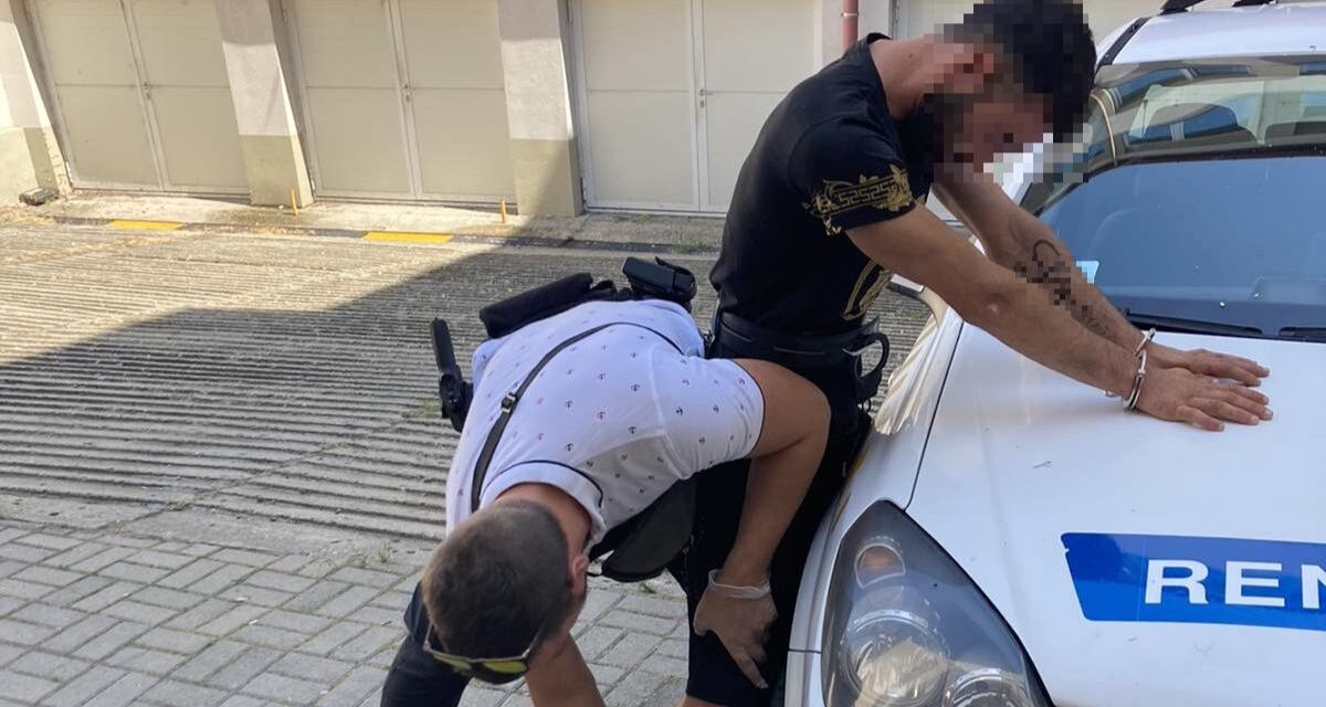 Megtámadtak egy 16 éves kamasz fiút a monori vasútállomáson – videó