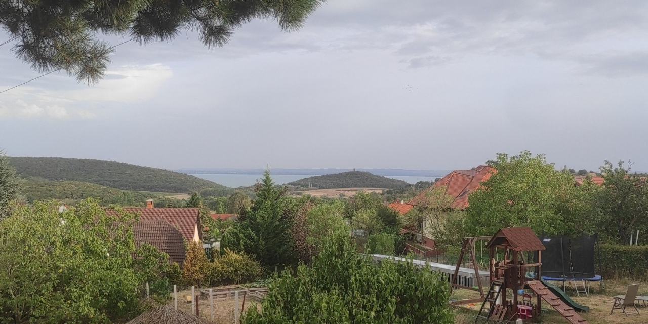Ez a két település a legdrágább a Velencei-tónál és a Balatonnál, az utóbbinál nem erre a falura tippelnél