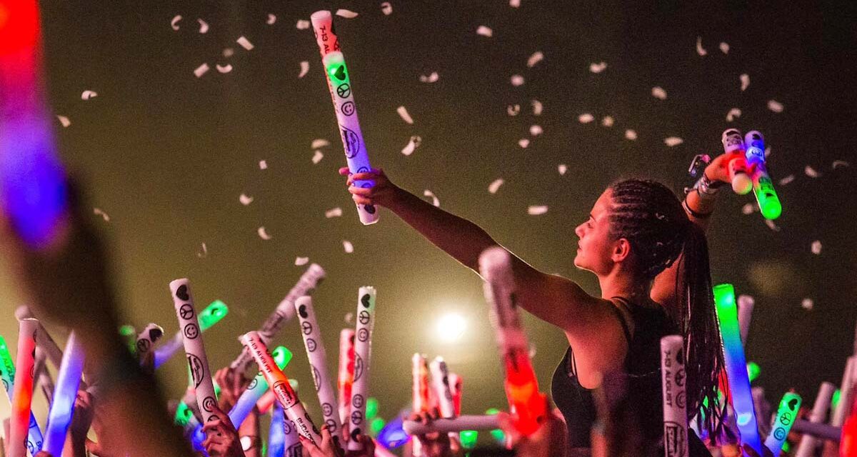 Szigetfesztivál, hullócsillagok, Deák Bill Gyula Sóskúton, Sisi Gödöllőn, Manópark Szigethalmon, dínópark, cápás állatkert, Kockapark, kikötőkoncertek, futófesztivál, madárgyűrűzés, sétanap és sok más remek program az egész családnak