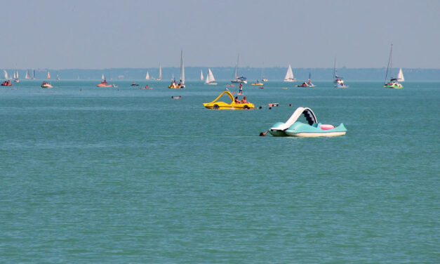 Hőség! Akár 30 fokos is lehet vasárnap a Balaton, azonnal menj strandolni ebben a pusztító időben