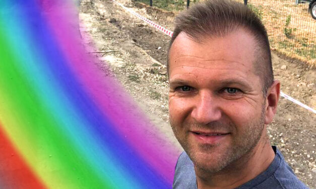 A „csillámfaszlámázás” után a helyi pedagógusokba szállt bele az etyeki fideszes polgármester