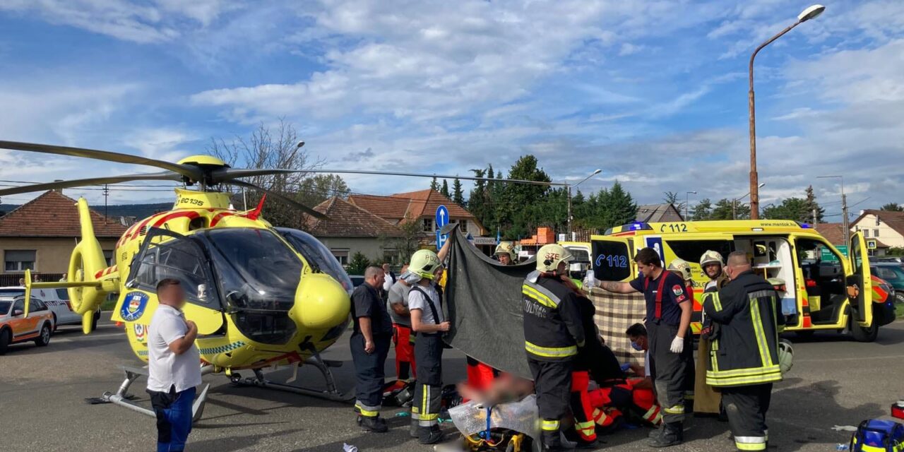 „Fékezett és dudált a HÉV, de sajna nem hallotta” – elgázolt egy fiatal fiút Pomáznál a HÉV, mentőhelikoper érkezett a helyszínre