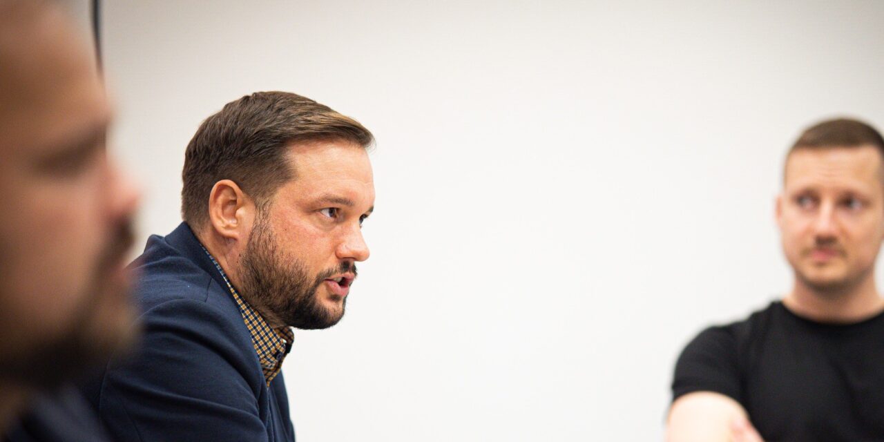 Nem indul a választáson az újpesti polgármester – A családjára akar fókuszálni Déri Tibor, akit felfüggesztett a Momentum
