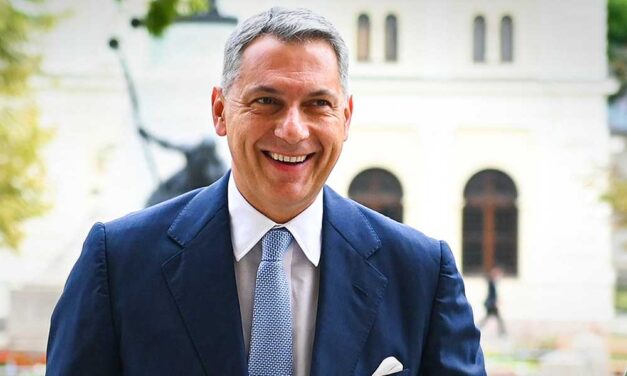 Lázár János megkezdte a tisztogatást a MÁV-nál: egyszerre két vezetőt is kirúgott