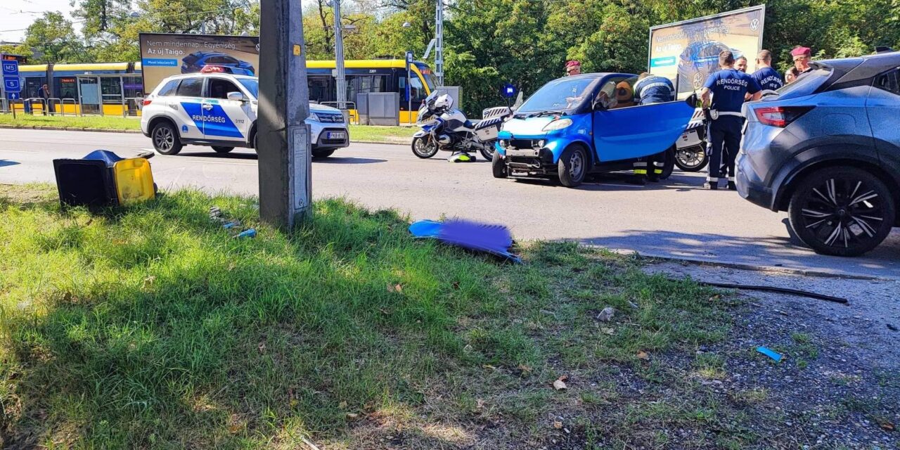 Smarttal támadta meg a villanyoszlopot mégis élve megúszta az ütközést, aztán elmenekült a rendőrök elől