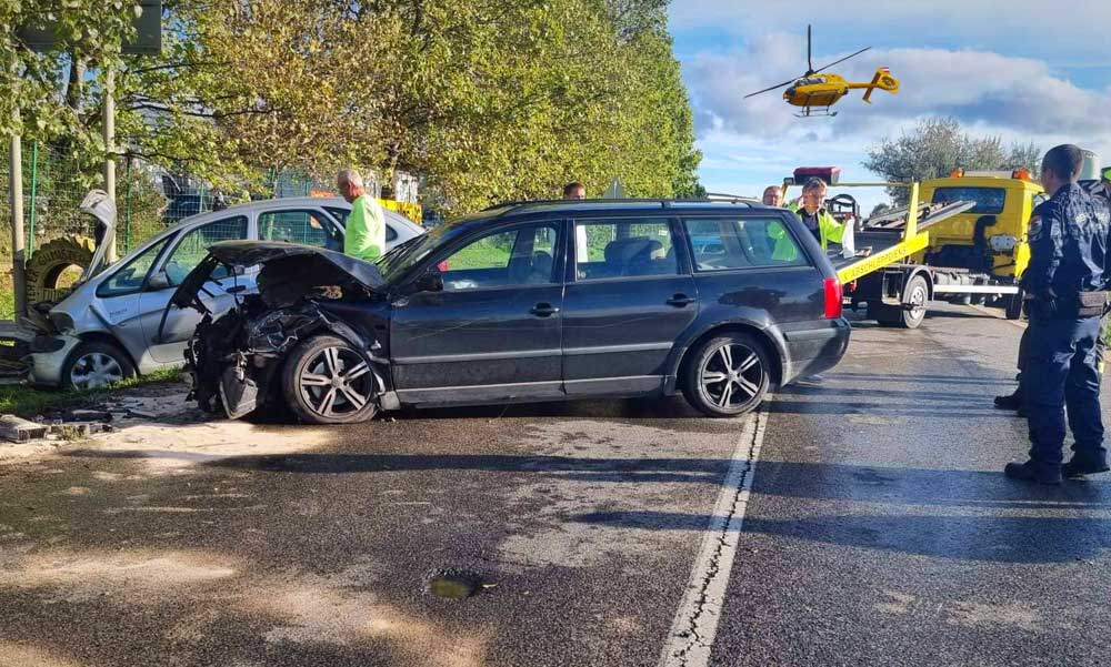 Brutális karambol az 51-es főúton, mentőhelikopter érkezett a helyszínre – Fotók