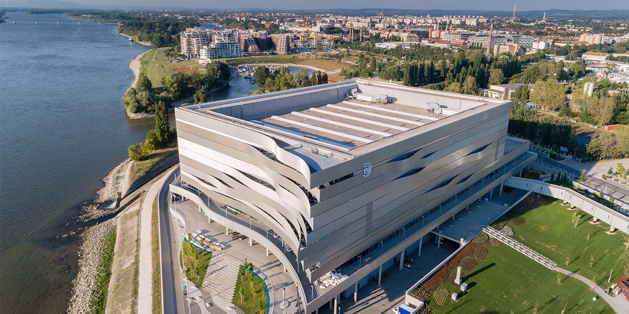 Fáznak az olimpikonok a Duna Arénában, az úszószövetség elnökének kell intézkednie