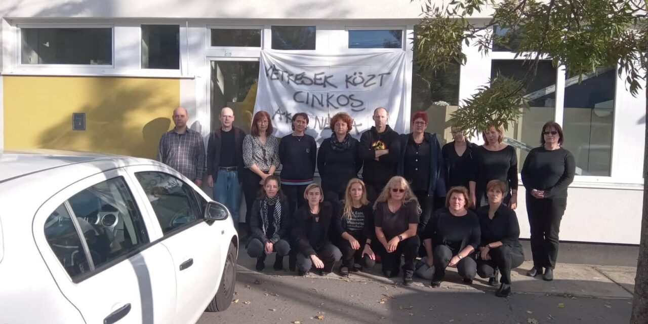 „Kérjük, álljon mellénk” – ezt kérték a tankerület vezetőjétől a dunakeszi Radnóti gimnázium tanárai, válaszul kirúgással fenyegető levelet kaptak az ügyfélkapun keresztül