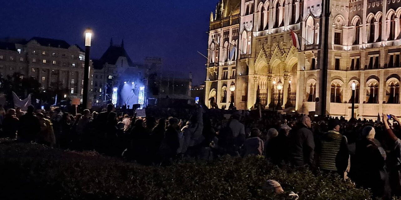 Ez most komoly? Kirúghatják azokat a tanárokat, akik részt vettek a szerdai tüntetésen