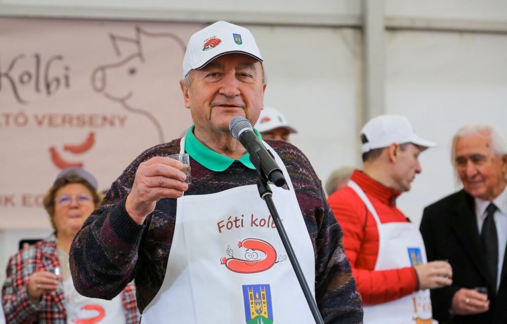Tombol a válság, bajban az önkormányzatok, de Fót fideszes polgármestere hatmillió forintos jutalmat kaphat
