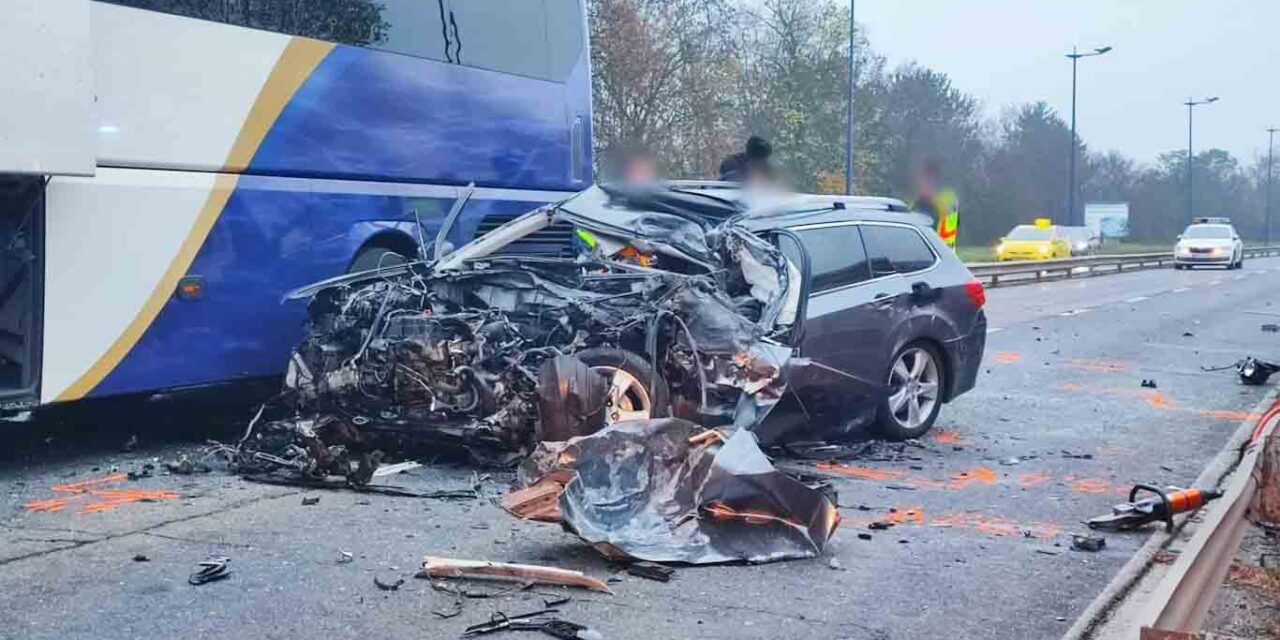Fotókon a döbbenetes baleset, amiben két ember veszítette életét a Ferihegyi úton