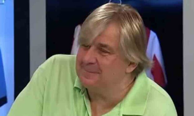 „Buda talán legvidámabb embere, akinél kevesebben szerették az életet”- így búcsúzik Csapó Gábortól a 2. kerület nevében Őrsi Gergely