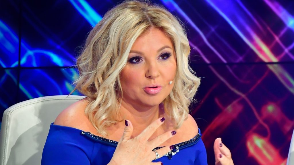 Liptai Claudia drámai vallomása: „Tizenhat voltam, amikor anyu elköltözött és otthagyott engem…”