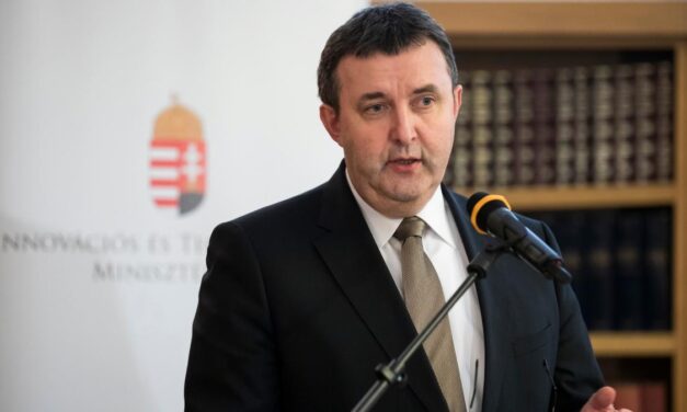 „Nem erre szerződtem” – állítólag ezt mondta kollégáinak Palkovics László, miután elvették a tárcájától az energetikai ügyeket, lemondásáról ma egyeztetett Orbán Viktorral