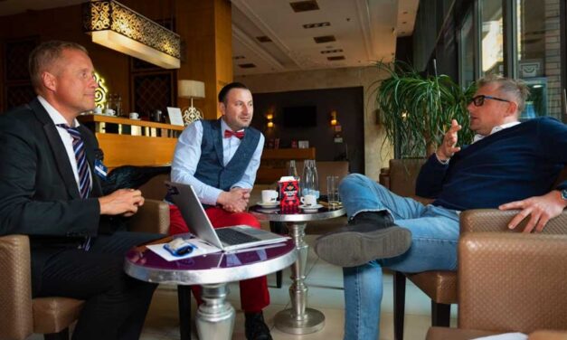 A rendszeres önfejlesztést hozza el a Finnországból érkező networking klub