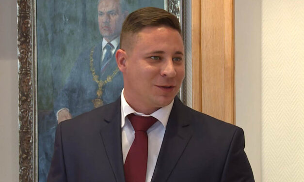Egyre jobban inog Schadl György védekezése: sorra ellene vallanak a beidézett tanúk