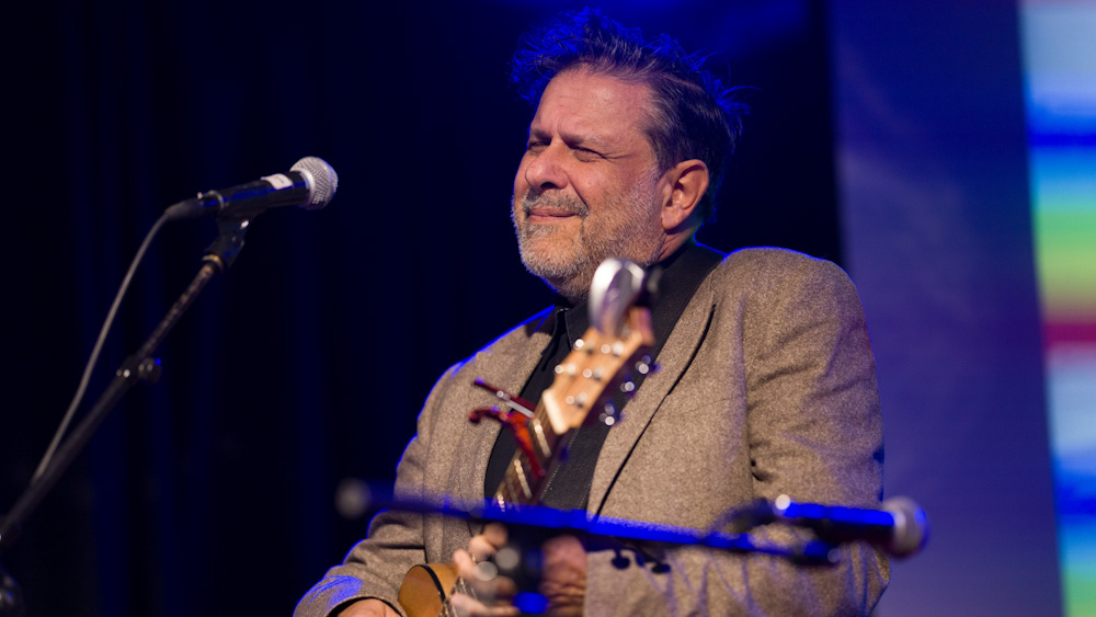 Több métert esett az ismert zenész, a János kórházban kezelik