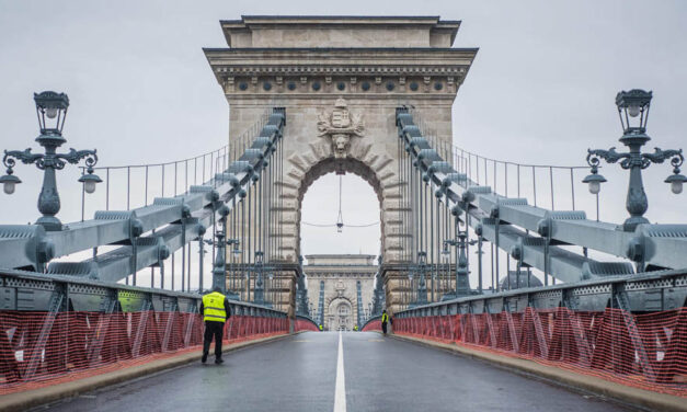 Részlegesen megnyitották a forgalom előtt a Lánchidat