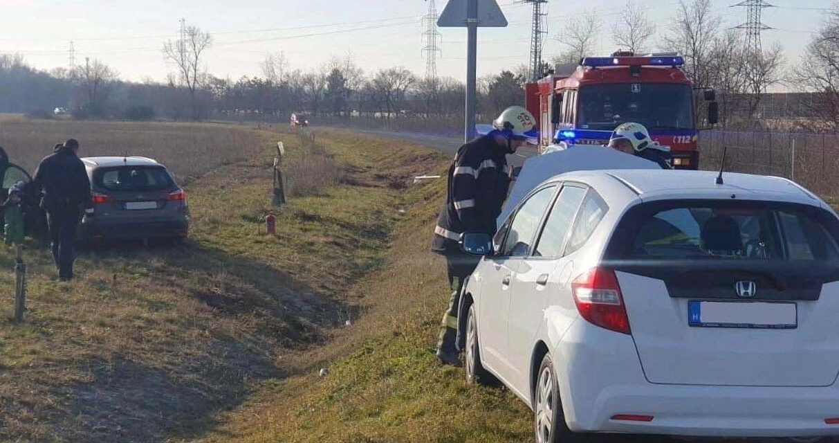 Egy kismama is utazott abban az autóban, amely balesetet szenvedett Fóton