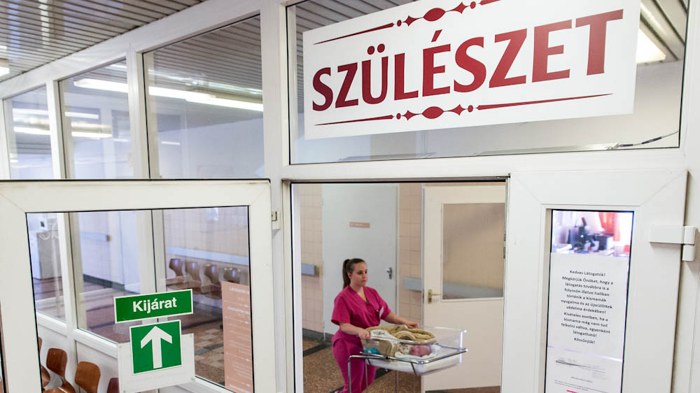 Szülés után meghalt egy 22 éves nő a nyíregyházi kórházban: két évvel ezelőtt, pár nap eltéréssel, szintén két kismama hunyt el ugyanitt