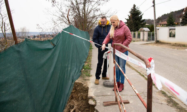 Veszélyes helyzet alakult ki Újbudán egy építkezés miatt, senki sem tudja, ki fogja eltüntetni azt a hatalmas gödröt, amibe bárki beleeshet