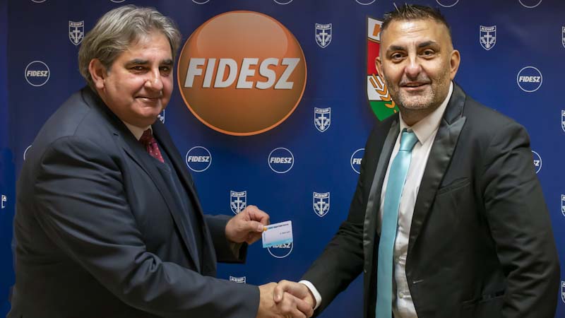 Hivatalosan is a Fidesz tagja lett Gáspár Győző, miután átvette tagkártyáját