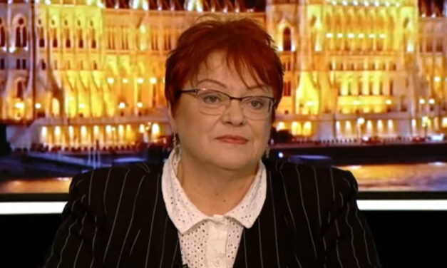 Élete végig vonják tőle a pénzt – kevesebb, mint 30 ezer forint nyugdíjat kap kézhez a Neoton Família sztárja