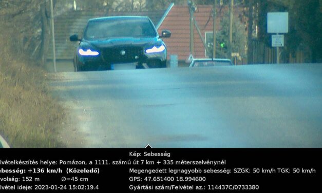 „Azt hiszik, hogy ott van a célegyenes. Csak nem kockás zászlóval intik le a versenyzőket” – 50 helyett 136-tal repesztett Pomázon az e heti rekorder, aki belerongyolt a traffipaxba