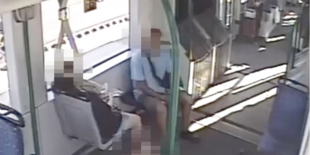 Fényes nappal rabolták ki a külföldi nőt a 6-os villamoson