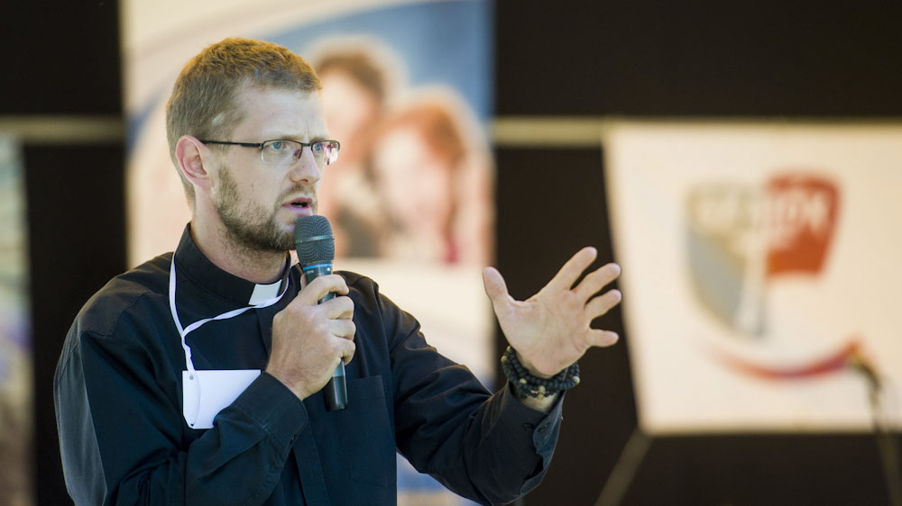 Hodász András atyát gyerekkorában többször is molesztálták