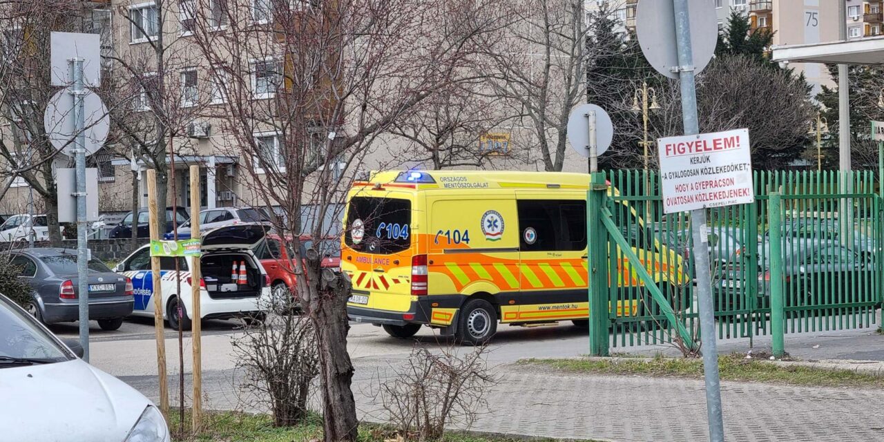 Újabb gázolás Budapesten – egy középkorú nőt ütöttek el a csepeli piacnál, egy járókelő vigyázott rá a mentők kiérkezéséig