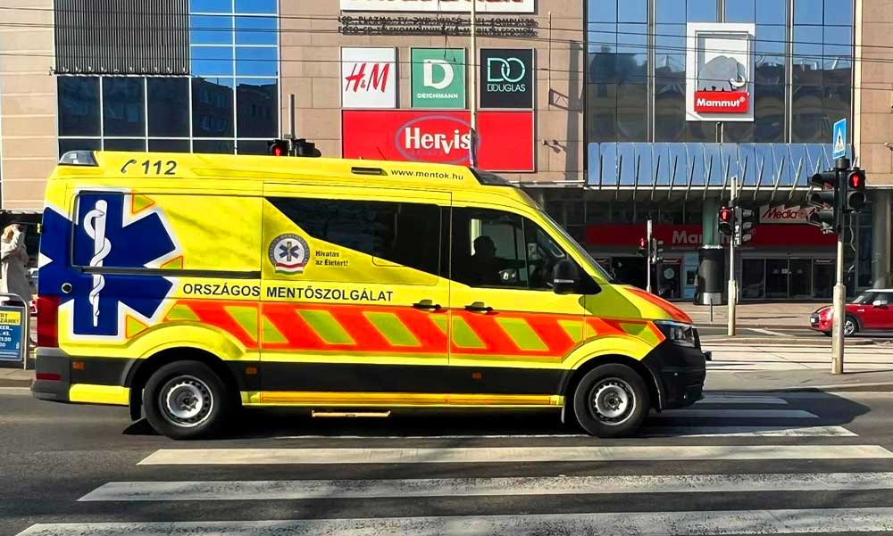 „Rémes volt a látvány” – leugrott a Mammut egyik emeletéről egy 36 éves férfi, életét nem tudták megmenteni