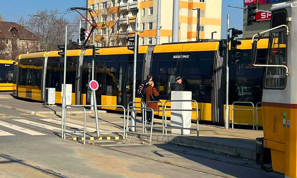FRISS! Villamos gázolt el egy embert Újbudán!