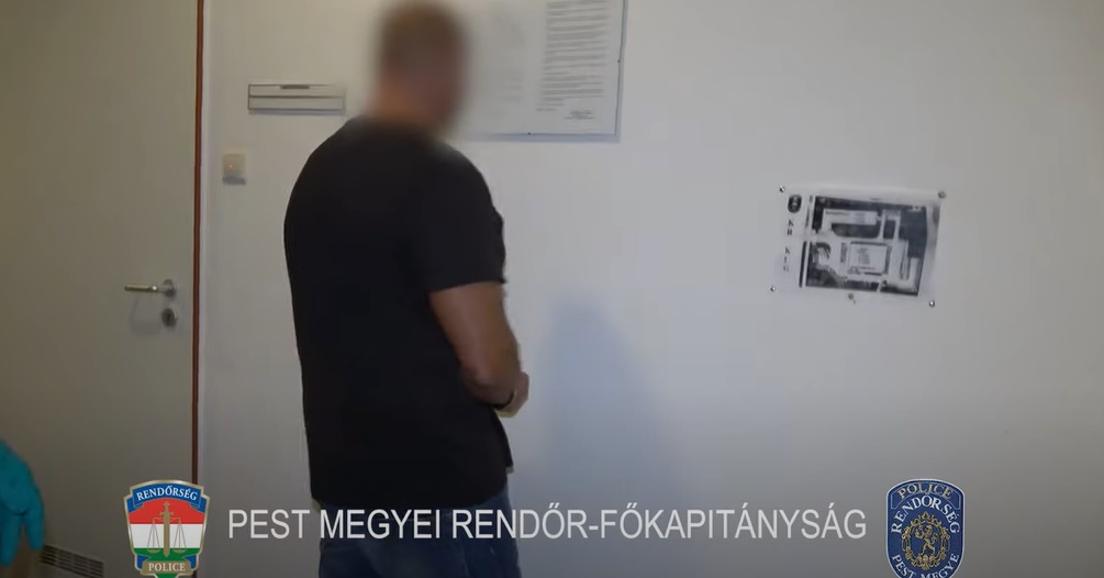 Több mint egy évtized után végre rács mögé kerülhetnek a kiskunlacházi rablók: egy ékszerboltot rámoltak ki, leteperték az eladót, majd rohanni kezdtek a sokmilliós zsákmánnyal