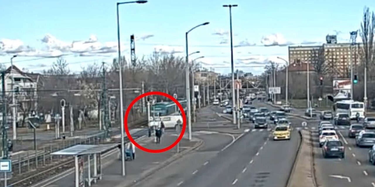 A HÉV elé kanyarodott egy furgonos Zuglóban – nem sokon múlt a tragédia, VIDEÓVAL