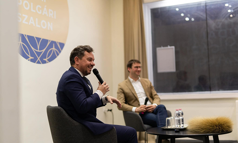 „Azt hiszem, sosem késő belátni, ha az ember hibázik” – bocsánatot kért a nőktől Nacsa Olivér, aki szerint a humor nem való a gyengébbik nemnek