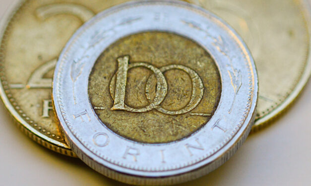 Hamarosan új címlettel fizethetünk a boltokban – 30 ezer forintos érmét bocsátanak ki húsvét után