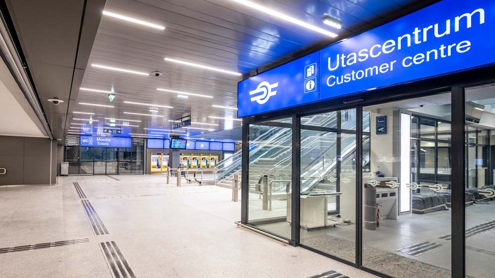 Végre elkészült, jövő héten nyit az akadálymentesített utascentrum a Keleti pályaudvaron