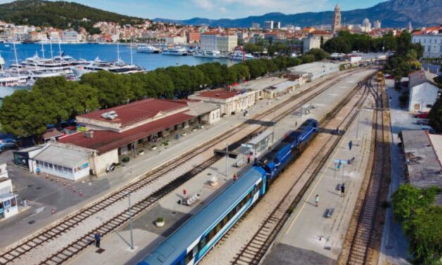 Fontos dolgot közölt a MÁV a nyári Adria InterCity-ről, ez most sok mindenkit érint