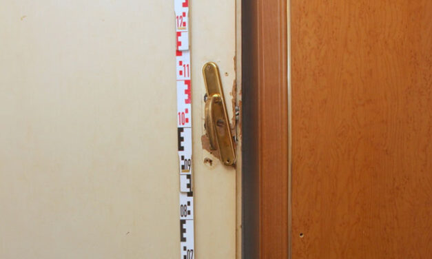 Veszélyes eszközzel támadtak egy nőre a 9. kerületi hotelben, vádat emeltek a drogos férfi ellen