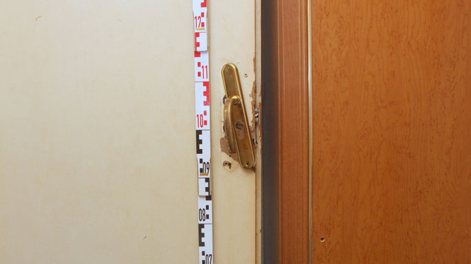 Veszélyes eszközzel támadtak egy nőre a 9. kerületi hotelben, vádat emeltek a drogos férfi ellen